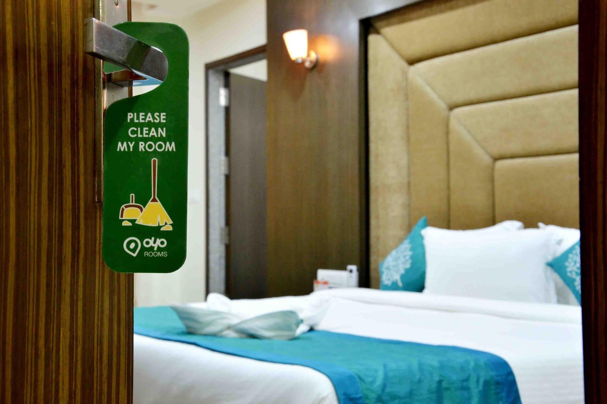 Capital O 1546 The Sensation Hotel Индаур Экстерьер фото